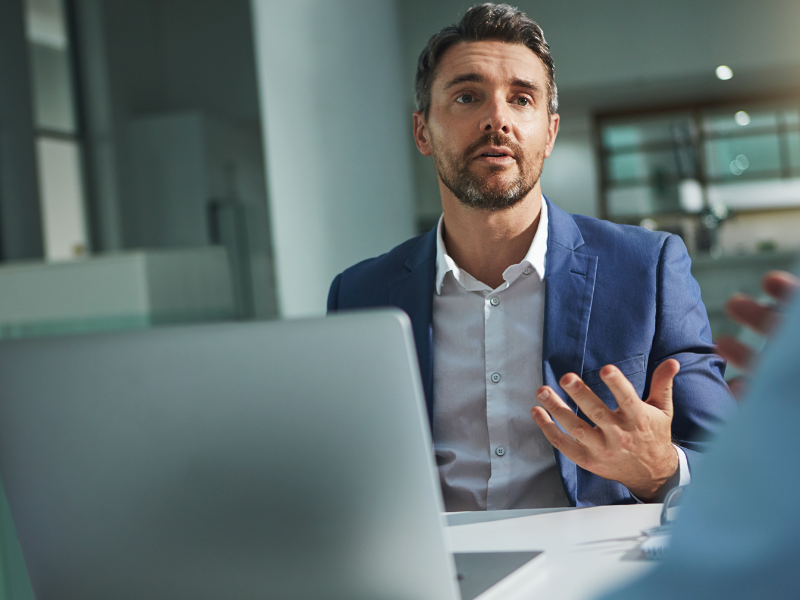 Tech, Terms, and Tough Choices: How IT Advisors Can Help Customers Simplify Sourcing with vCom